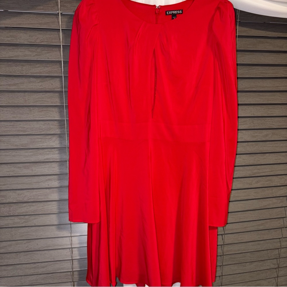 Express Women’s Sz 12 Red Long Sleeve Dress w/ Front Keyhole- NWT